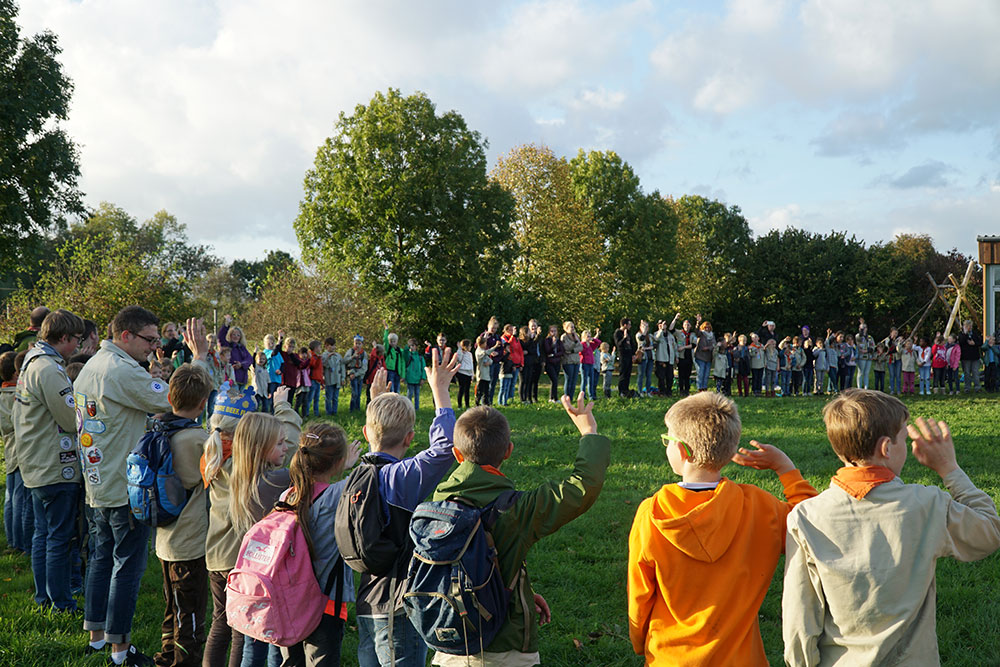 In der gro&szlig;en Gemeinschaft neue Dinge zu erleben geh&ouml;rt bei den Pfadfindern zum Selbstverst&auml;ndnis