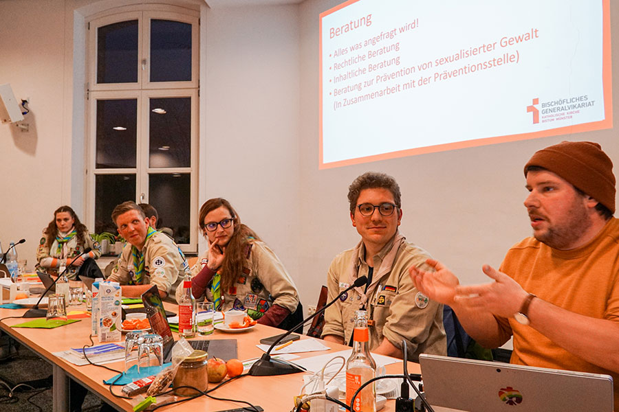 Von den Angebote des Regionalb&uuml;ros berichtete Jojo Haesser